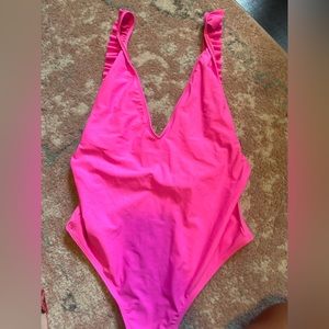 CUTE ruffle one piece